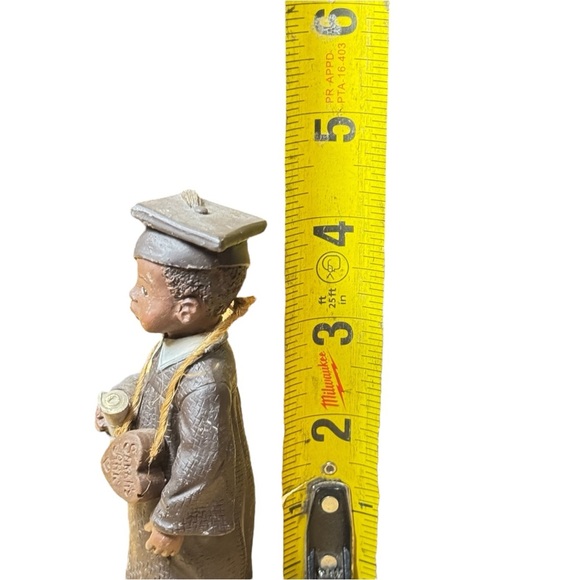 Sarah’s Attic Graduate Figurine w/ Removable Sarah’s Attic Necklace #624/3000 4" - Picture 3 of 9